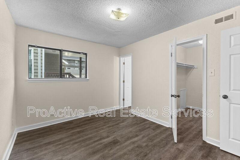 483 West Ocean View Avenue - B 