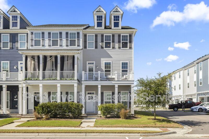 9573 21st Bay Street