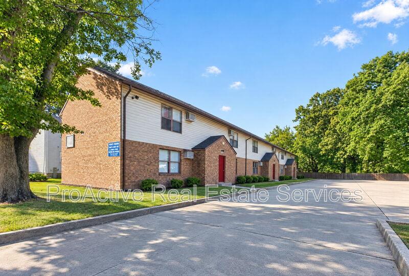 1436 Picadilly Street - E 