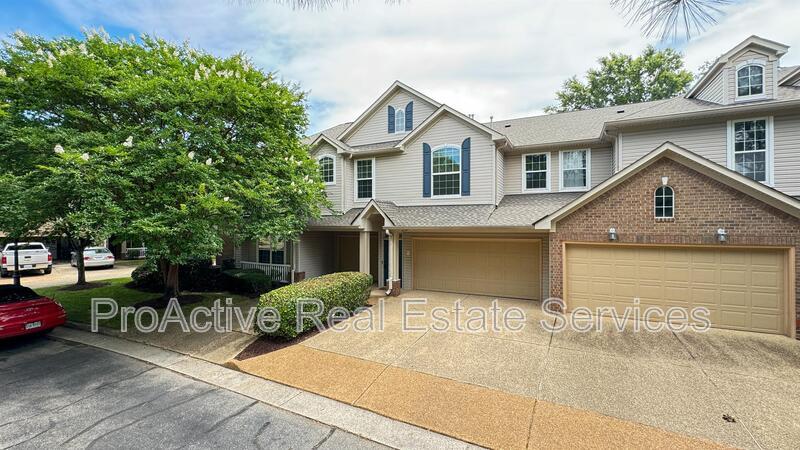 1034 Grand Oak Ln 