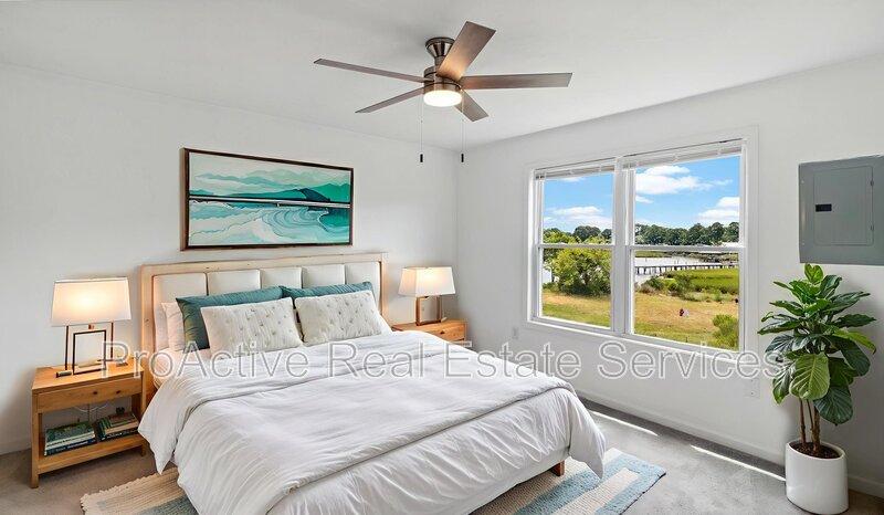 9527 3rd Bay Street - 9