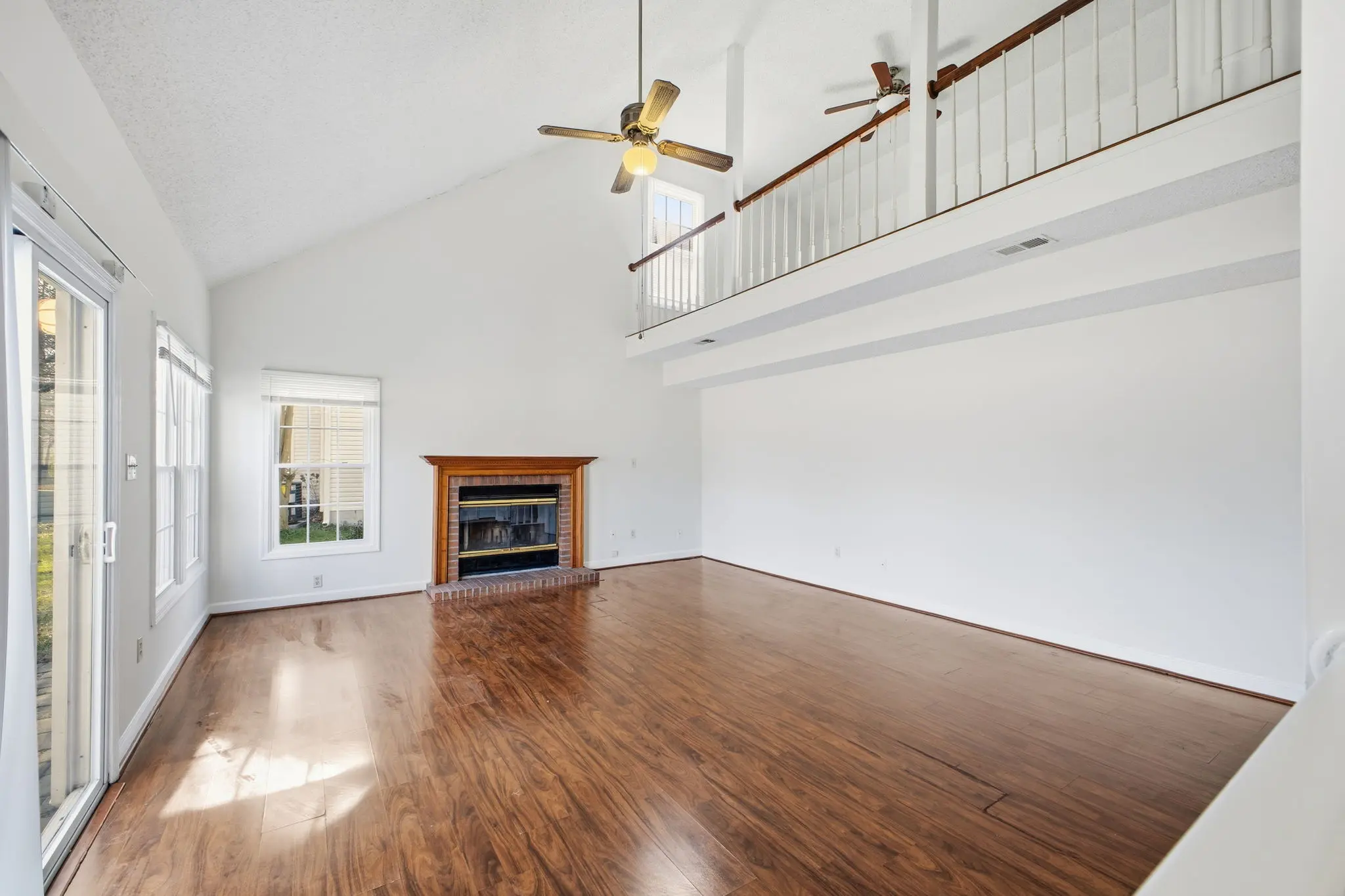 Chic's Beach Living Room.webp